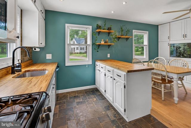 148 EVERGREEN ST, Mount Holly, NJ 08060