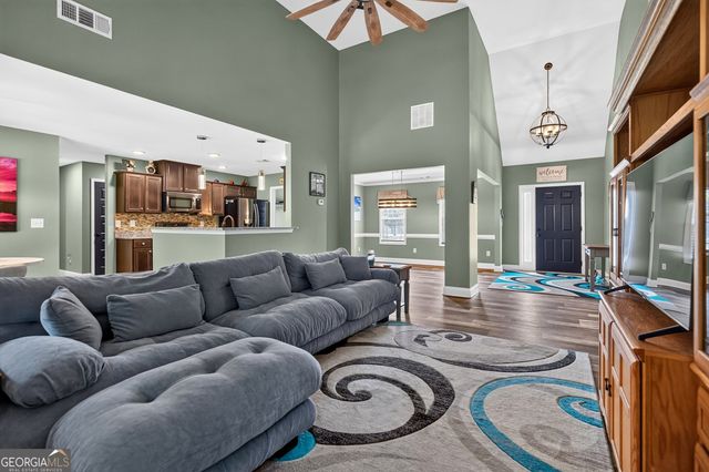 225 Cole Forest Boulevard, Barnesville, GA 30204