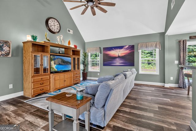 225 Cole Forest Boulevard, Barnesville, GA 30204