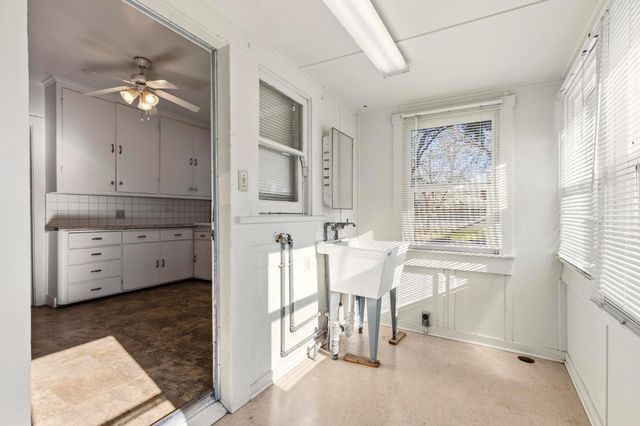 1003 Fourth St, Colusa, CA 95932