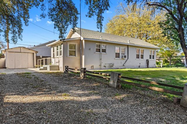 1003 Fourth St, Colusa, CA 95932
