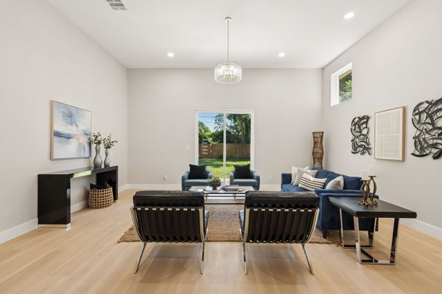 3604 Colonial Avenue, Dallas, TX 75215