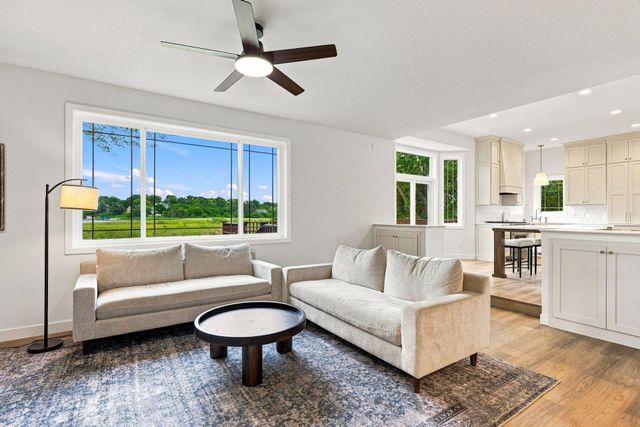 315 William Lake Shore Drive, Waconia, MN 55387
