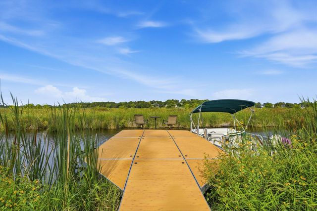 315 William Lake Shore Drive, Waconia, MN 55387