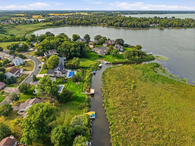 315 William Lake Shore Drive, Waconia, MN 55387