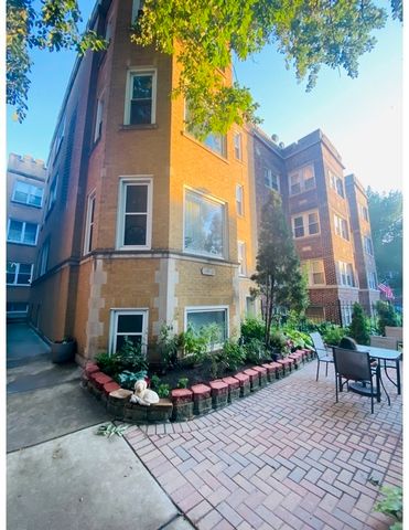 2219 W Highland Avenue 2N, Chicago, IL 60133