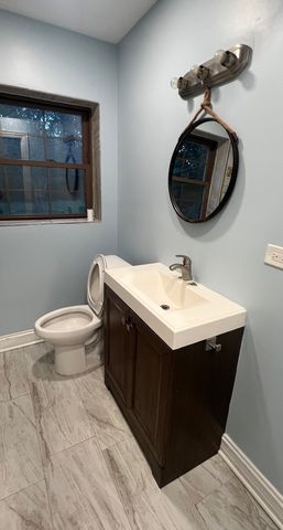 16W318 95th Place, Burr Ridge, IL 60527