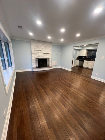 16W318 95th Place, Burr Ridge, IL 60527