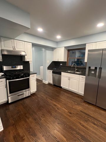 16W318 95th Place, Burr Ridge, IL 60527