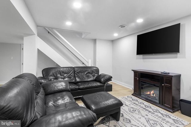 6 ALDEE LN, Wilmington, DE 19809