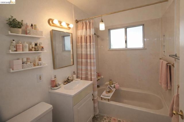2656 38Th Ave, Oakland, CA 94619