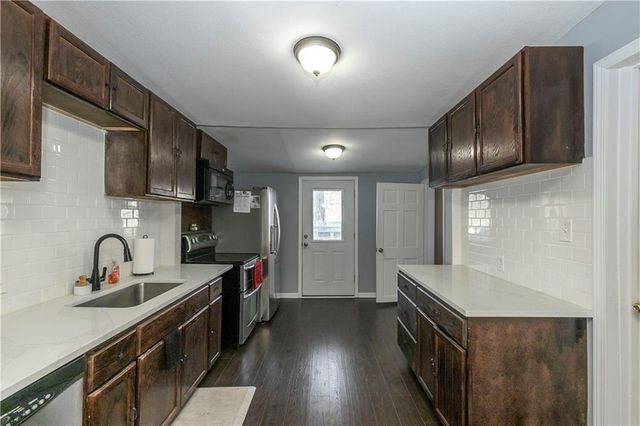 152 Cornell Avenue, Bonner Springs, KS 66012