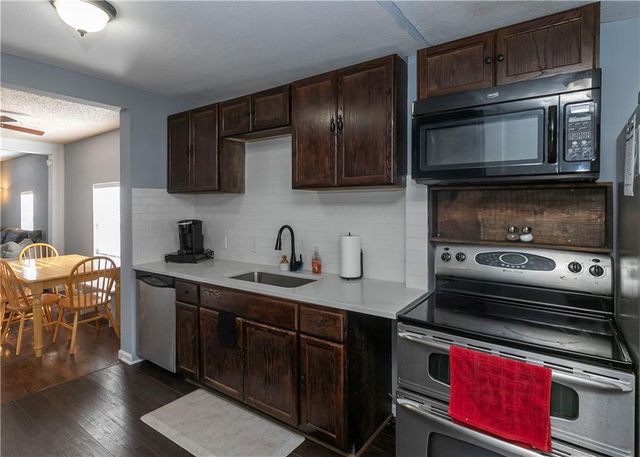 152 Cornell Avenue, Bonner Springs, KS 66012