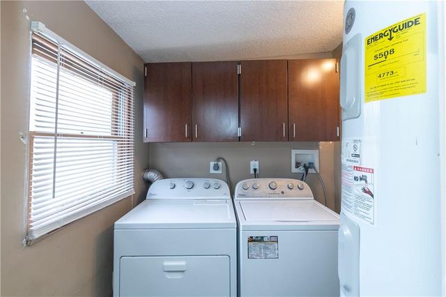 152 Cornell Avenue, Bonner Springs, KS 66012