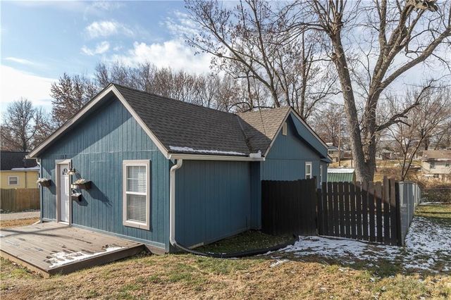 152 Cornell Avenue, Bonner Springs, KS 66012
