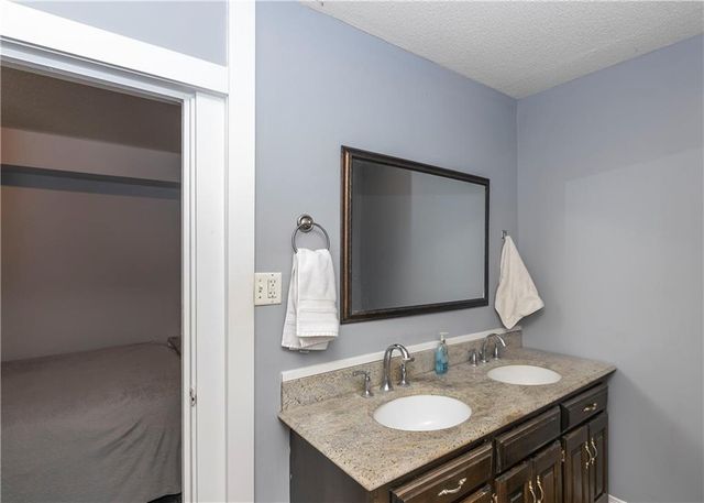 152 Cornell Avenue, Bonner Springs, KS 66012