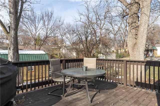 152 Cornell Avenue, Bonner Springs, KS 66012