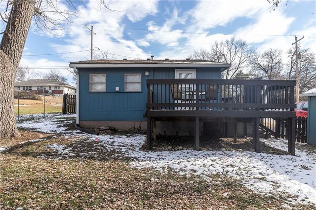 152 Cornell Avenue, Bonner Springs, KS 66012