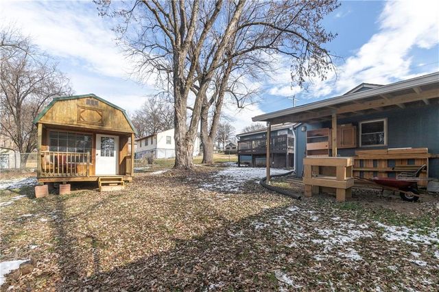 152 Cornell Avenue, Bonner Springs, KS 66012