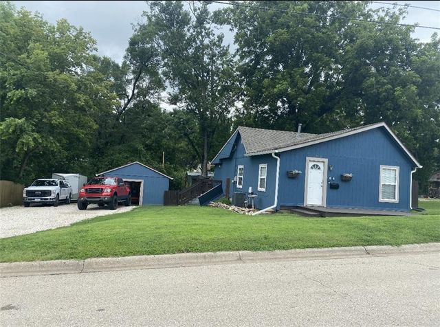 152 Cornell Avenue, Bonner Springs, KS 66012