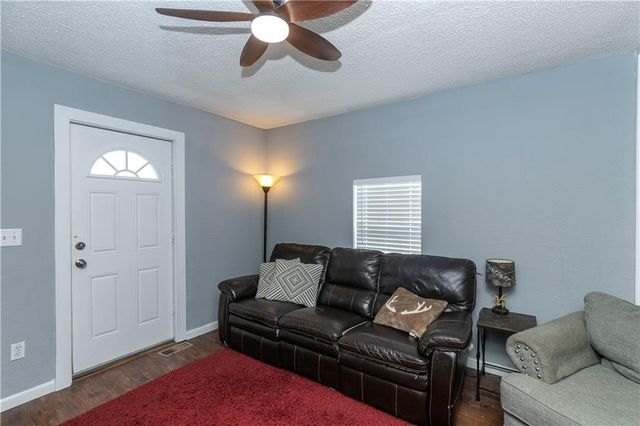 152 Cornell Avenue, Bonner Springs, KS 66012