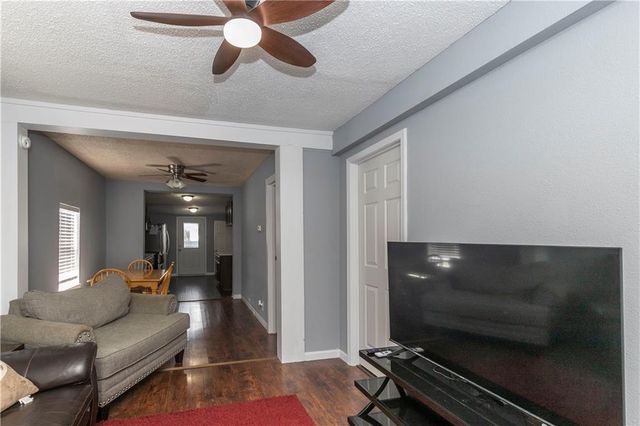 152 Cornell Avenue, Bonner Springs, KS 66012