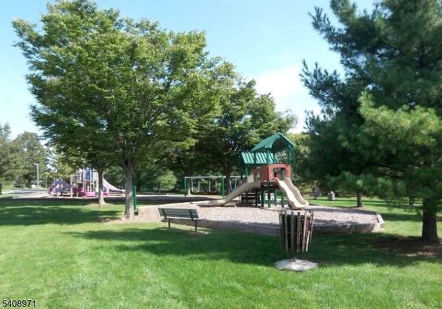 20 Alexandria Way, Bernards Twp., NJ 07920