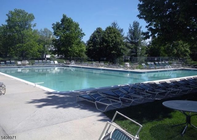 20 Alexandria Way, Bernards Twp., NJ 07920