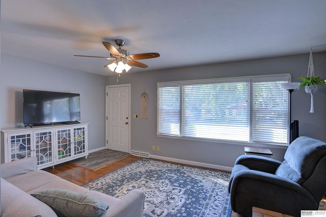 8616 Grover Street, Omaha, NE 68124
