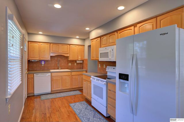 8616 Grover Street, Omaha, NE 68124
