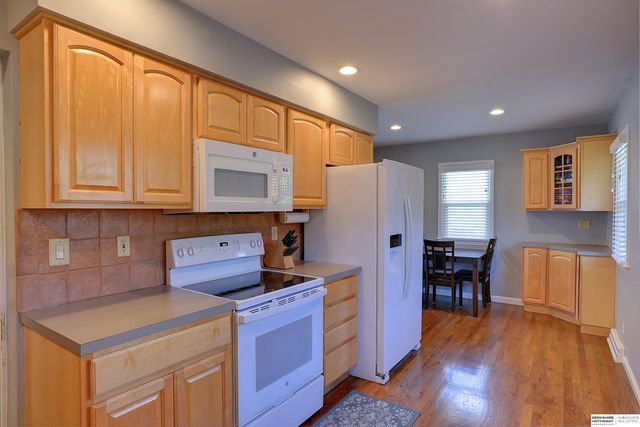 8616 Grover Street, Omaha, NE 68124