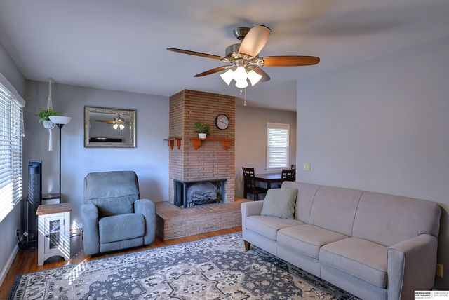 8616 Grover Street, Omaha, NE 68124