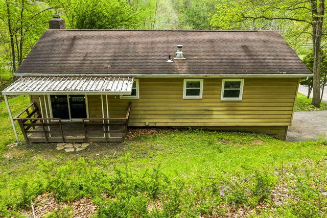 2955 Pine Grove ROAD, Industry, PA 15052