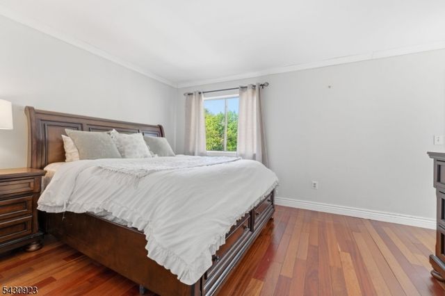 10 Cedar Ct, Raritan Twp., NJ 08822