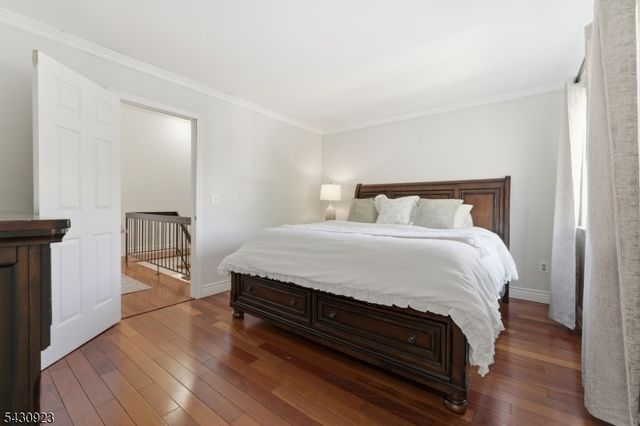 10 Cedar Ct, Raritan Twp., NJ 08822