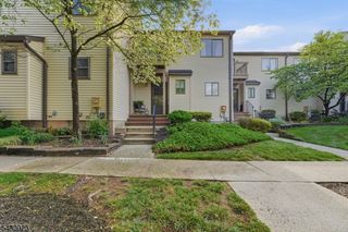 10 Cedar Ct, Raritan Twp., NJ 08822
