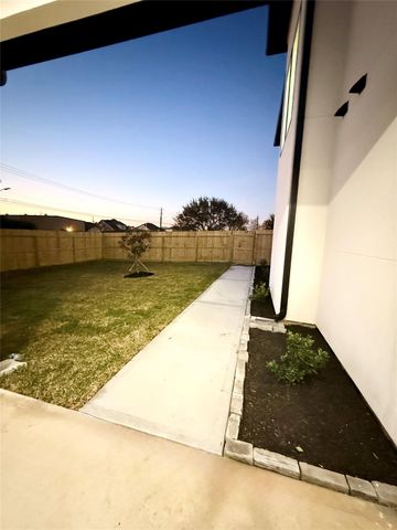 6018 Becky Lane, Pearland, TX 77584