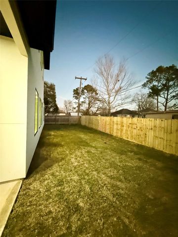 6018 Becky Lane, Pearland, TX 77584