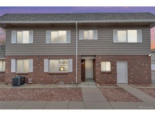 9867 Croke Dr, Denver, CO 80260