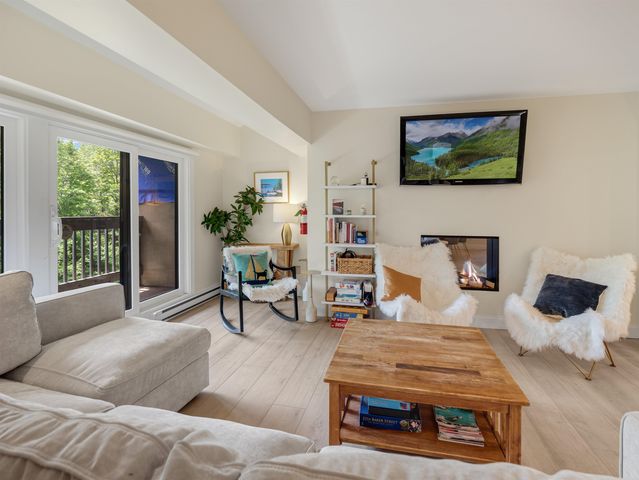 137 East Mountain Road 2E2, Killington, VT 05751