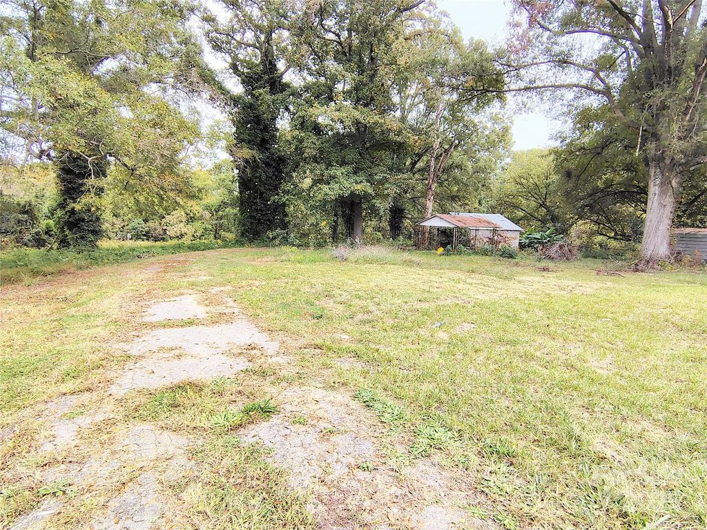 500 N Mountain Street, Cherryville, NC 28021