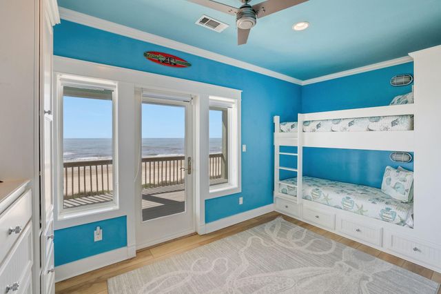 2396 Sand Drift Lane, Crystal Beach, TX 77650