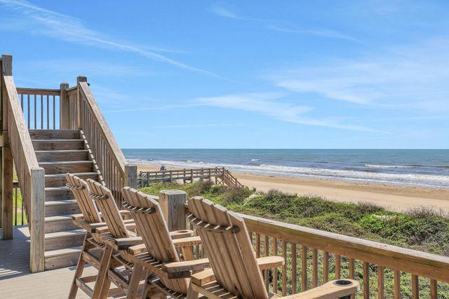 2396 Sand Drift Lane, Crystal Beach, TX 77650