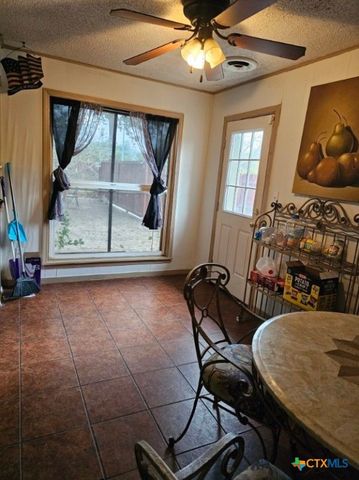 101 N Crescent, Victoria, TX 77901