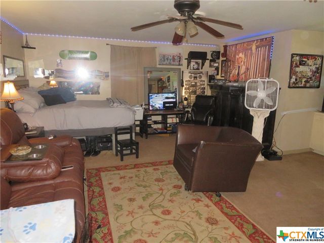 101 N Crescent, Victoria, TX 77901