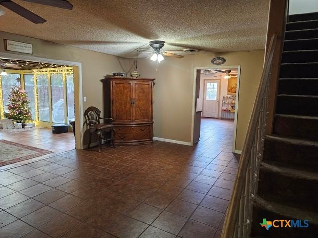 101 N Crescent, Victoria, TX 77901
