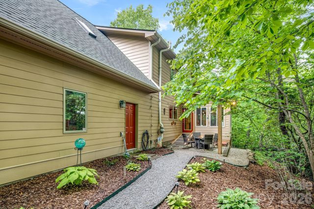 5584 Spring Road, Hendersonville, NC 28739