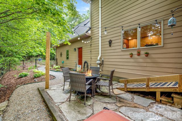 5584 Spring Road, Hendersonville, NC 28739