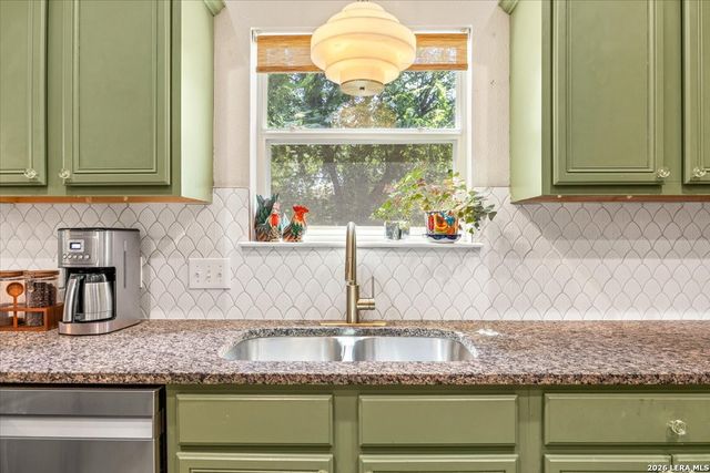 10610 Axis Xing, San Antonio, TX 78245