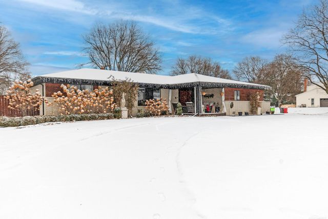 16165 Andover Drive, Clinton Township, MI 48035